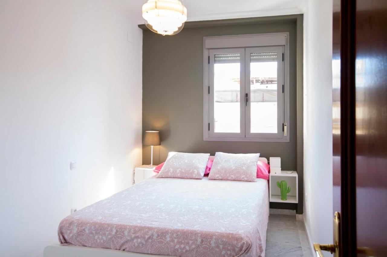 Apt Calle Froilan De La Serna * Séville
